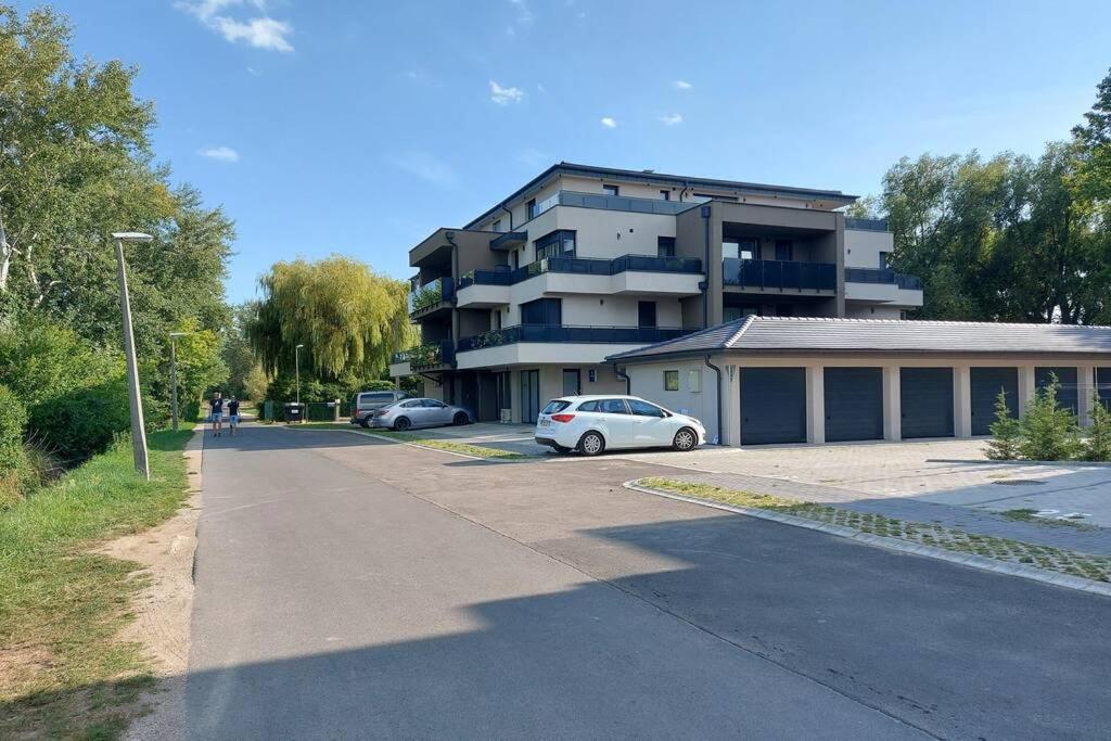 Petit Paul Apartman ケストヘイ エクステリア 写真